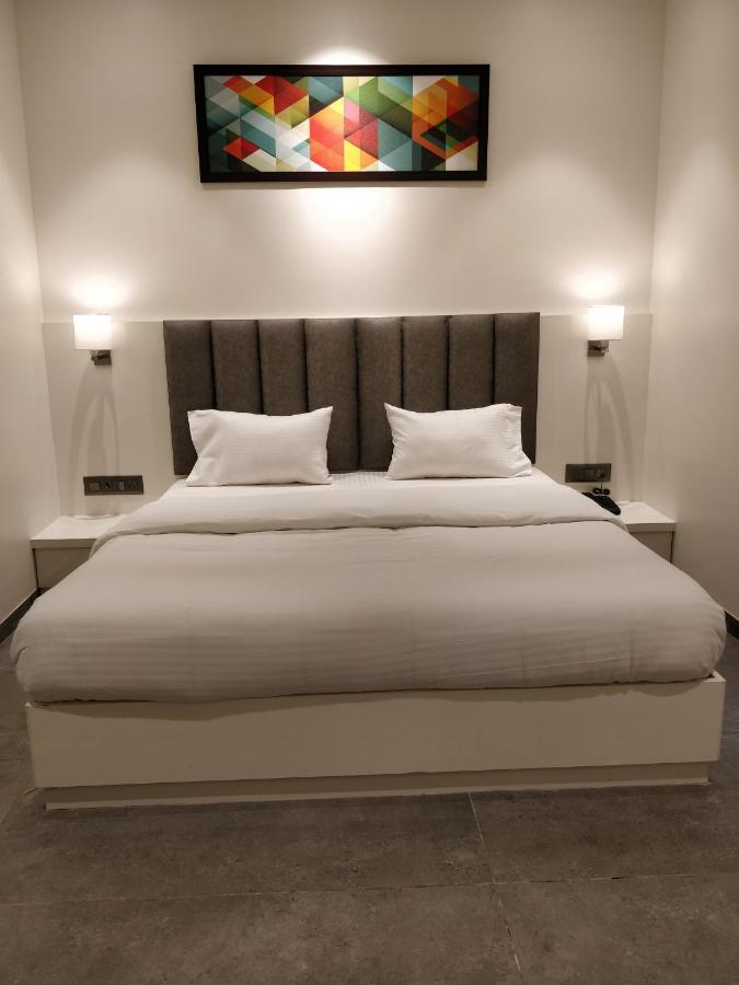 Hotel My Home Residency Nashik Esterno foto