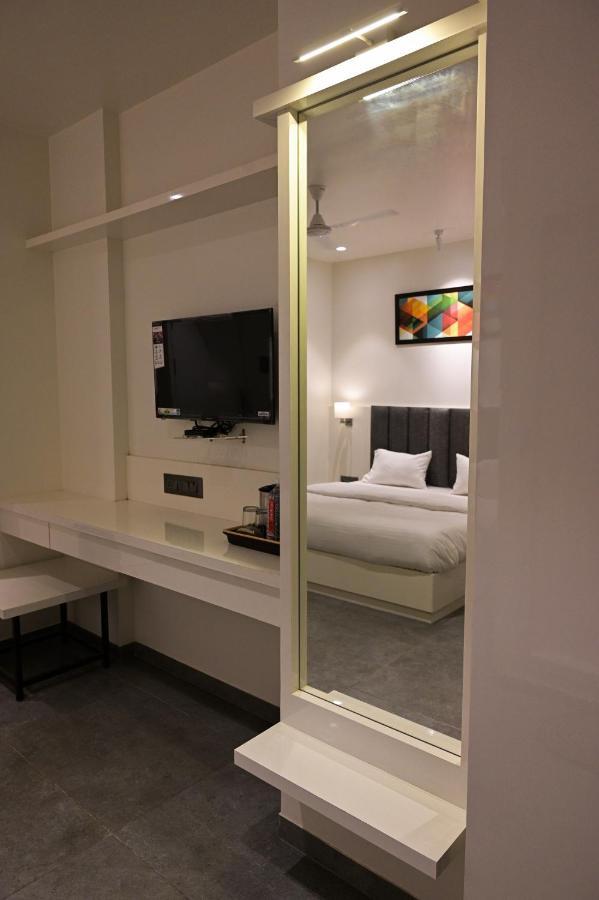 Hotel My Home Residency Nashik Esterno foto